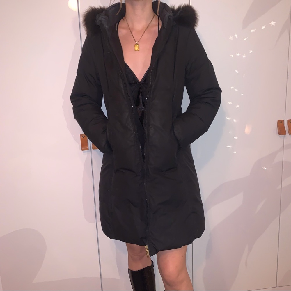 Semi-fitted fox fur trimmed black Johnny Yiu winter jacket size small